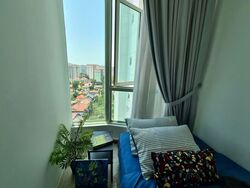 Queens (D3), Condominium #587628701